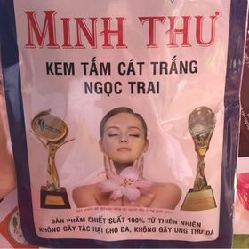 Tắm trắng Anh Thư có hạt kèm dưỡng thể bên trong rất dễ sử dụng giá sỉ
