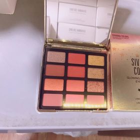 Bảng Phấn Mắt Sivanna Colors Glowing Galaxy Bright Eye Shadow giá sỉ